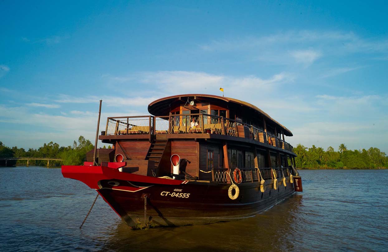 Cruising on the Mekong with Bassac III